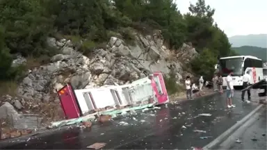 Akseki'de Trafik Kazaları: 3 Yaralı