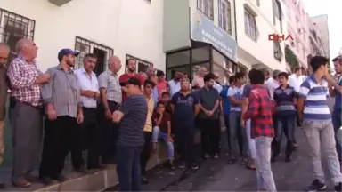 Gaziantep 6 Kişilik Ailenin Ölümüne Yol Açan Tır Sürücüsünün Serbest Bırakılmasına Tepki