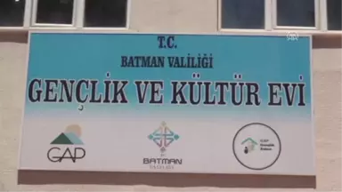 Kanser Hastası Kadınlar El Sanatları ile Moral Buluyor