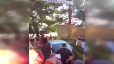 Beykoz'da Kalp Krizi Geçiren Hafriyat Kamyonu Sürücüsü 3 Araca Çarptı