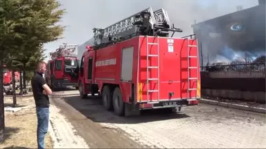 Uşak'ta Fabrika Yangını