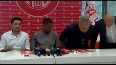 Antalyaspor, Vainqueur ile 3 Yılık Sözleşme İmzaladı