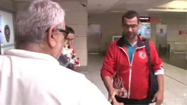 Avrupa Masa Tenis Turnuvasında 2'nci Olan Özge Yılmaz Yurda Döndü