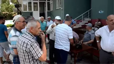 Caminin Yerinin Değiştirilmesine Cemaatten Tepki