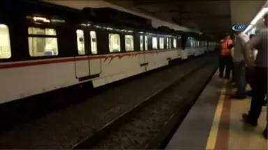 Metronun Önüne Atladığı İddia Edilen Bir Kişi Feci Şekilde Can Verdi