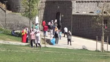 Tüik'e Göre Diyarbakır Mutsuz İllerin Başında