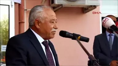 Burdur Hayırsever İşadamı Lys'de Tam Puan Alan Öğrenciye Otomobil Hediye Etti