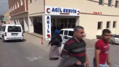 Şanlıurfa Servis Minibüsüyle Çarpışan Motosikletteki 2 Kişi Öldü