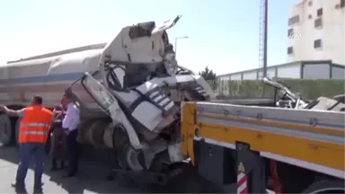 Aksaray'da Trafik Kazası: 1 Ölü, 1 Yaralı