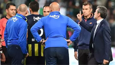 Akhisarspor Maçındaki Olaylar Nedeniyle Aykut Kocaman ve Alper Potuk PFDK'ya Sevk Edildi