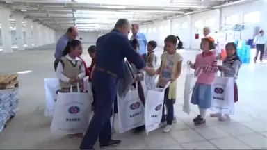 Adıyaman'da Bin Öğrenciye Kıyafet Yardımı