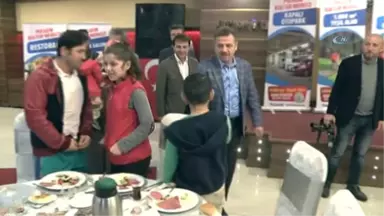 Gaziosmanpaşa Belediyesi Başarılı Sporcuları Cumhuriyet Altını ile Ödüllendirdi