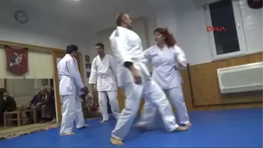 Bursa Aile Hekimliği Derneği'nden Doktorlara 'Aikido' Dersi