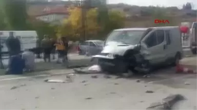 Ankara Elmadağ'da 4 Araç Birbirine Girdi: 2 Ölü, 8 Yaralı