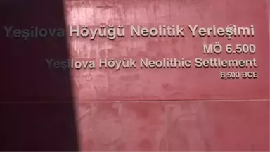 Yeşilova Höyüğü'nde 8 Bin Yıllık Ayı Heykelciği Bulundu