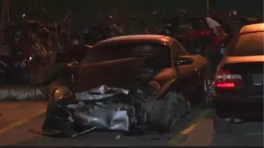 Bağdat Caddesi'nde Lüks Otomobil Yayaların Arasına Daldı: 2 Yaralı