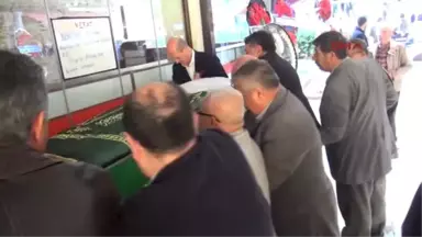 Eskişehir AK Parti'li Günay'ın Annesi Eskişehir'de Toprağa Verildi