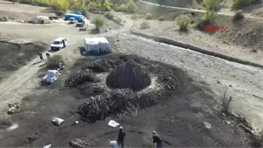 Erzincan Ekmeklerini Mangal Kömüründen Çıkartıyorlar