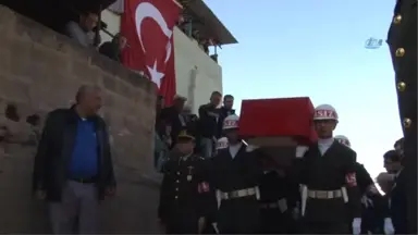 Şehit Üsteğmen Mehmet Sakallı Son Yolculuğuna Uğurlandı