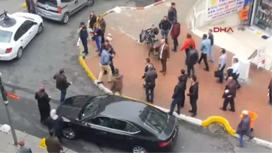 Osman Tanburacı'ya Trafik Tartışması Sonrası Saldırı Kamerada