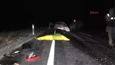 Konya Otomobil, Traktöre Arkadan Çarptı 1 Ölü 2 Ağır Yaralı