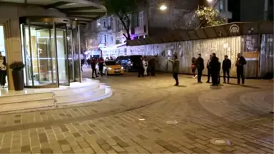 Beyoğlu'nda Silahlı Kavga: 2 Yaralı