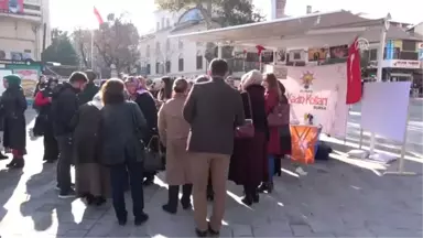 'Şiddete Karşı Sevginin El İzi