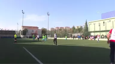 Göz Bandıyla Futbol Maçı - İstanbul