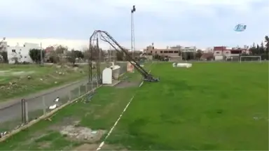 Hatay'da Şiddetli Fırtına Hayatı Felç Etti