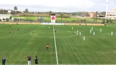 Hazırlık Maçı - 19 Yaş Altı Kadın Milli Futbol Takımı, Rusya'yı 2-1 Yendi