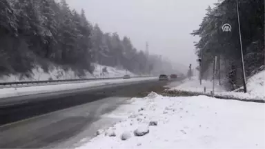 Bolu Dağı Kesiminde Devam Eden Kar Yağışı Etkisini Azalttı