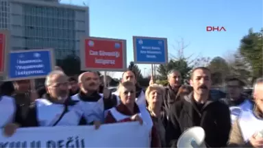 Şiddete Uğrayan Zabıta Personeli İçin İbb Önünde Eylem