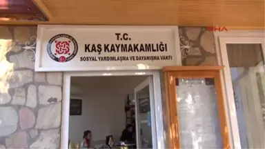 Antalya-Yabancı Kadınlar En İyi Türk Kahvesini Yapmak İçin Yarıştı