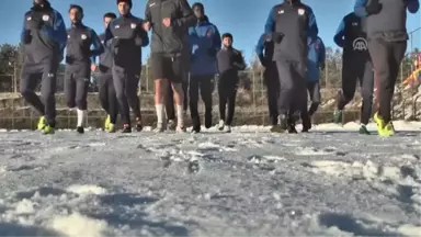 Afrikalı Futbolcular Sarıkamış'ın Soğuğuna Alışmaya Çalışıyor