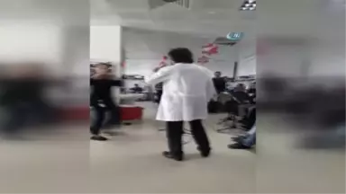 Doktor, Kanser Hastalarına Moral İçin Zeybek Oynadı