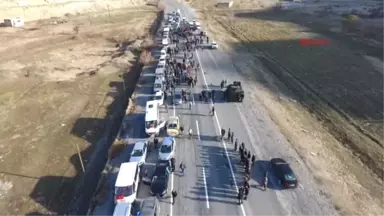 Hakkari-Ak Parti'li Tekin, 200 Araçlık Konvoyla Karşılandı