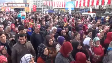 Rize Bakan Bak, Hamsi Festivali'ne Katıldı