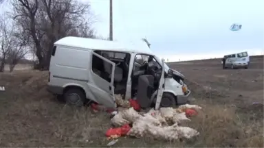 Konya'da Minibüs Tır'a Arkadan Çarptı: 1 Ölü