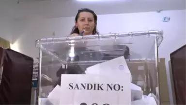 Başbakan Özgürgün Sandık Başında