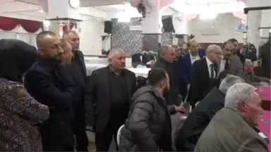 Seçimi 1 Oyla Kazanan Başkan Omuzlarda Taşındı