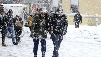 İstanbul'da Beklenen Kar Yağışı Perşembe Günü Geliyor