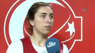 Ayşe Cora: 