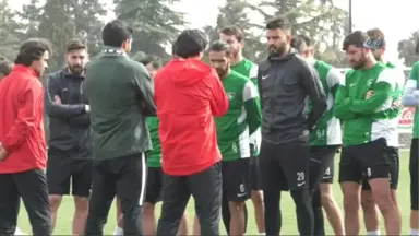 Denizlispor'da Hoca Arayışları Sürüyor