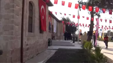 Cumhuriyetle Yaşıt Tarihi 'Taş Mektep', Eski Öğrencileriyle Buluştu