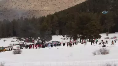 Şen-Kay Hızek Festivali' Renkli Görüntülere Sahne Oldu