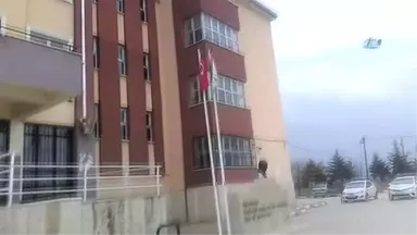 Süt Sağarken Ölen Lise Öğrencisinin Masası Boş Kaldı