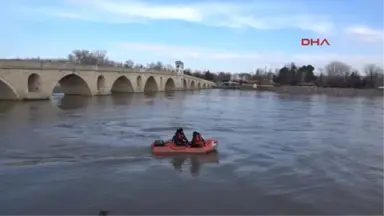 Edirne Meriç'te Botun Alabora Olması Sonucu Kaybolan 4 Kişinin Kimlikleri Belirlendi