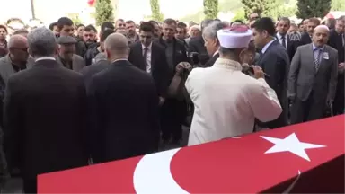 Şehitlerimizi Uğurluyoruz - Şehit Jandarma Uzman Çavuş Gökçe Son Yolculuğuna Uğurlandı