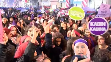 Kadınlardan İstiklal Caddesi'nde Büyük Yürüyüş