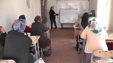 Nurşen Öğretmenin Mesaisi Emekliliğinde de Devam Ediyor